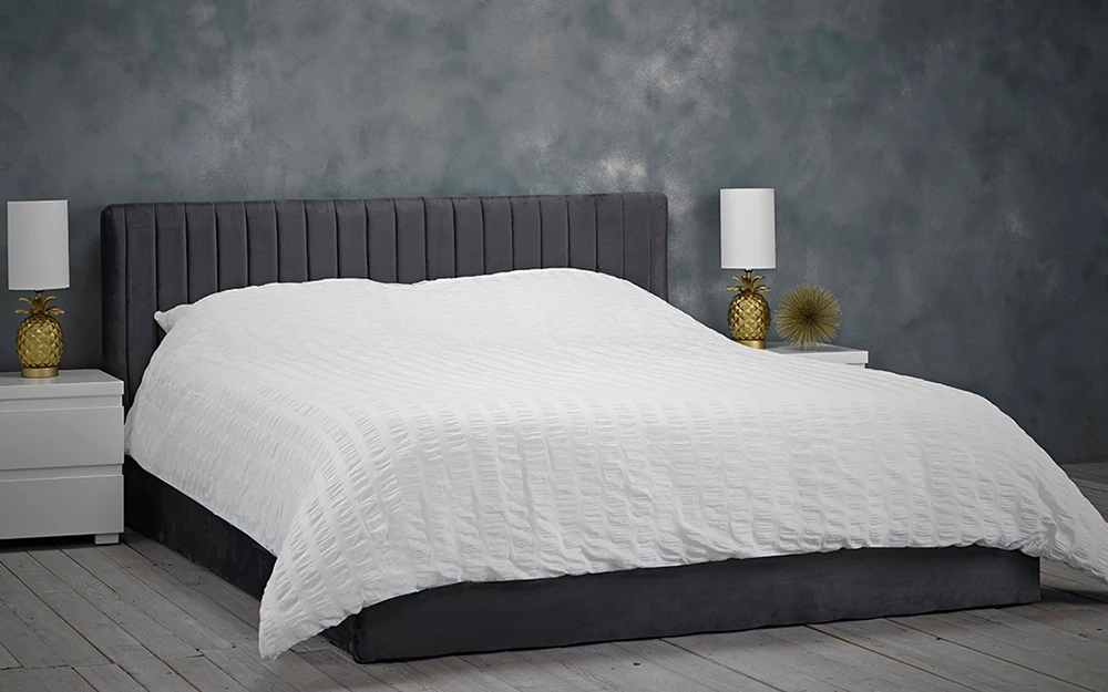 LPD Berlin Velvet Ottoman Bed Frame, King Size, Teal 5 LPD Berlin Velvet Ottoman Bed Frame, King Size, Teal - Image 3