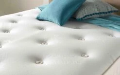 Relyon Classic Natural Deluxe 1090 Pocket Mattress, Double 14 Relyon Classic Natural Deluxe 1090 Pocket Mattress, Double -Bedding Specialty Store relyon classic natural deluxe mattress roomshot