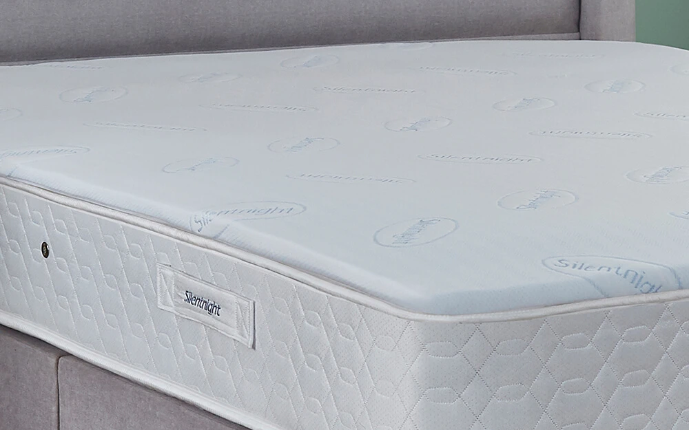 Silentnight Impress Memory Foam 2.5cm Mattress Topper, King Size 4 Silentnight Impress Memory Foam 2.5cm Mattress Topper, King Size - Image 2