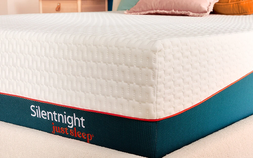 Silentnight Just Serene 2000 Pocket Hybrid Mattress, Superking 8 Silentnight Just Serene 2000 Pocket Hybrid Mattress, Superking - Image 6