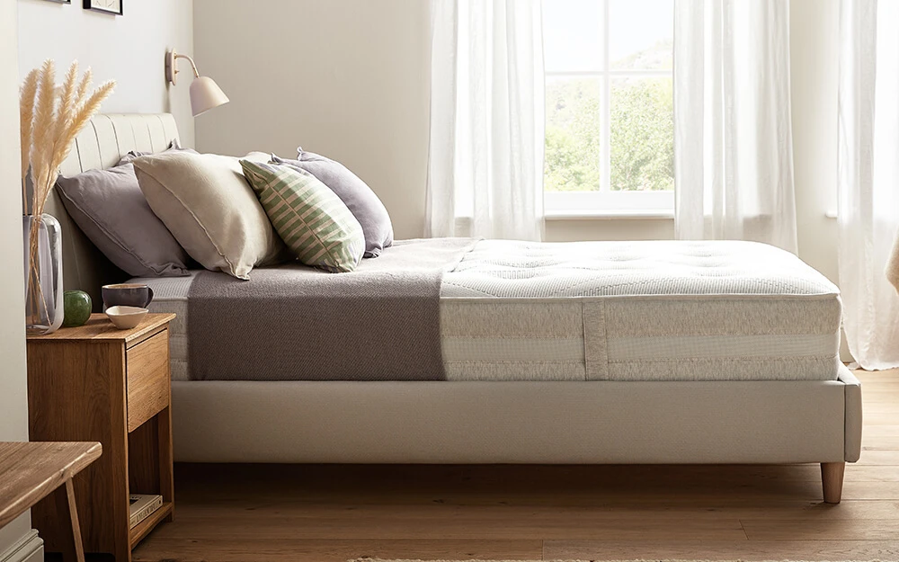 Silentnight Lift Breathe 1600 Pocket Mattress, Superking 9 Silentnight Lift Breathe 1600 Pocket Mattress, Superking - Image 7