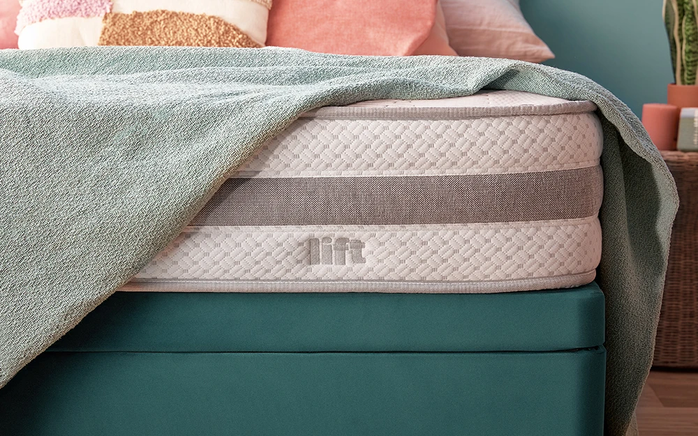 Silentnight Lift Renew 1200 Pocket Mattress, Superking 9 Silentnight Lift Renew 1200 Pocket Mattress, Superking - Image 7