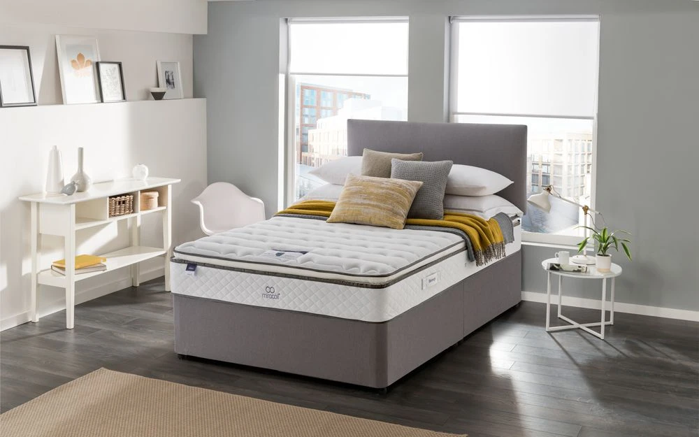 Silentnight Miracoil Pillow Top Limited Edition Mattress, Superking 7 Silentnight Miracoil Pillow Top Limited Edition Mattress, Superking - Image 5